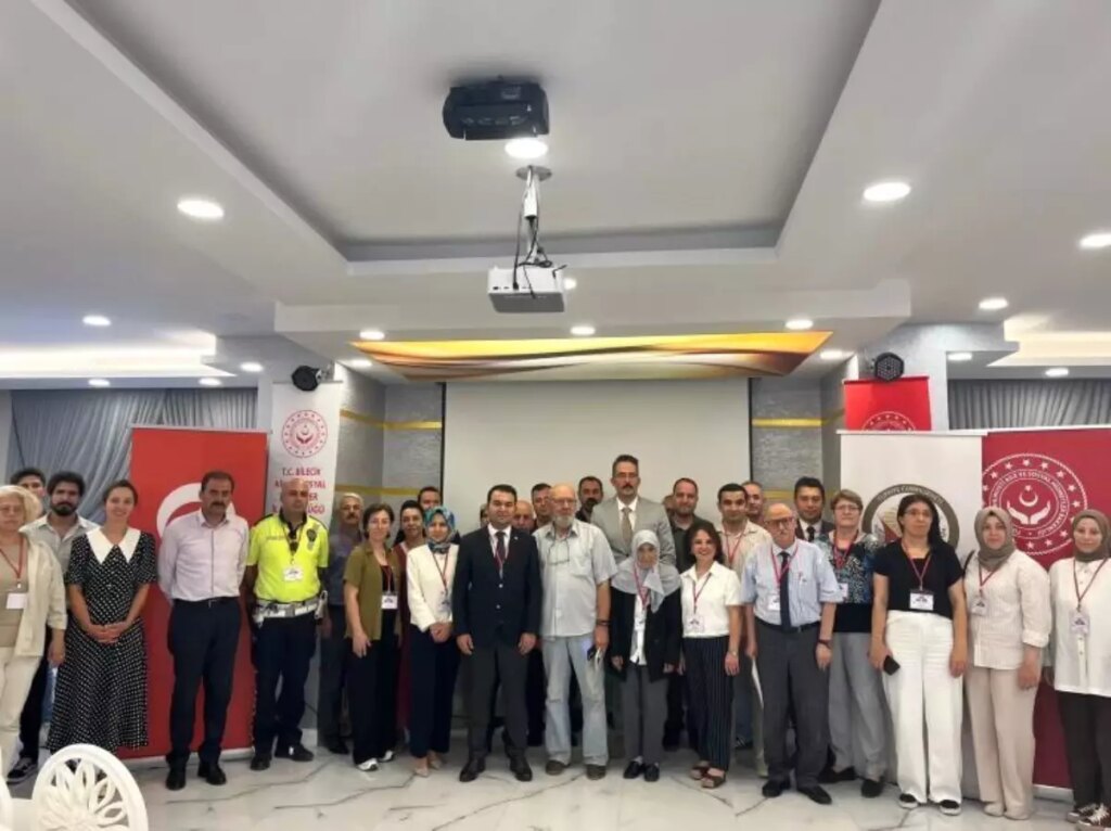 bilecikte yasli calistayi duzenlendi aDQUHj7Y