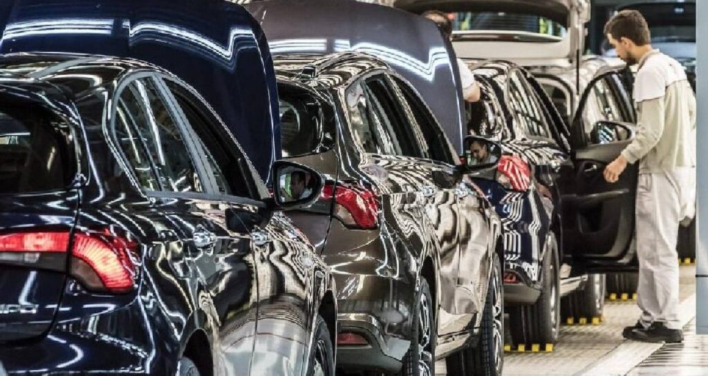 dunyanin en guvenli araclari aciklandi ne mercedes ne de volkswagen liderligi o marka kapti TdwzKgDK