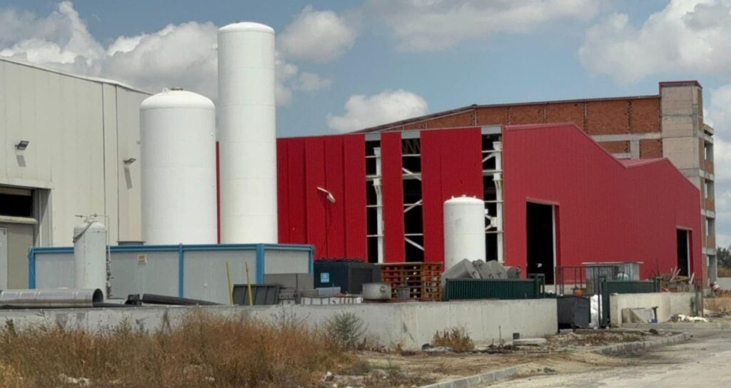 fabrikada kazan patladi 2 isci oldu SjN8JJMM