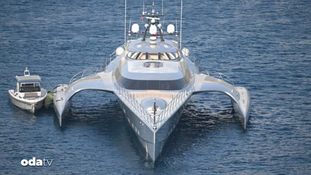 milyarder bodrumda uzay gemisi gibi yat F7a3ZdBF