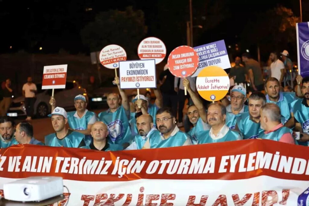 saglik sen 81 ilde oturma eylemi duzenledi pG3sBQeV