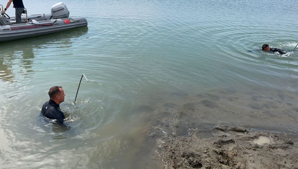 kaybolan 14 yasindaki cocuk icin arama calismasi baslatildi uXB7hC5b