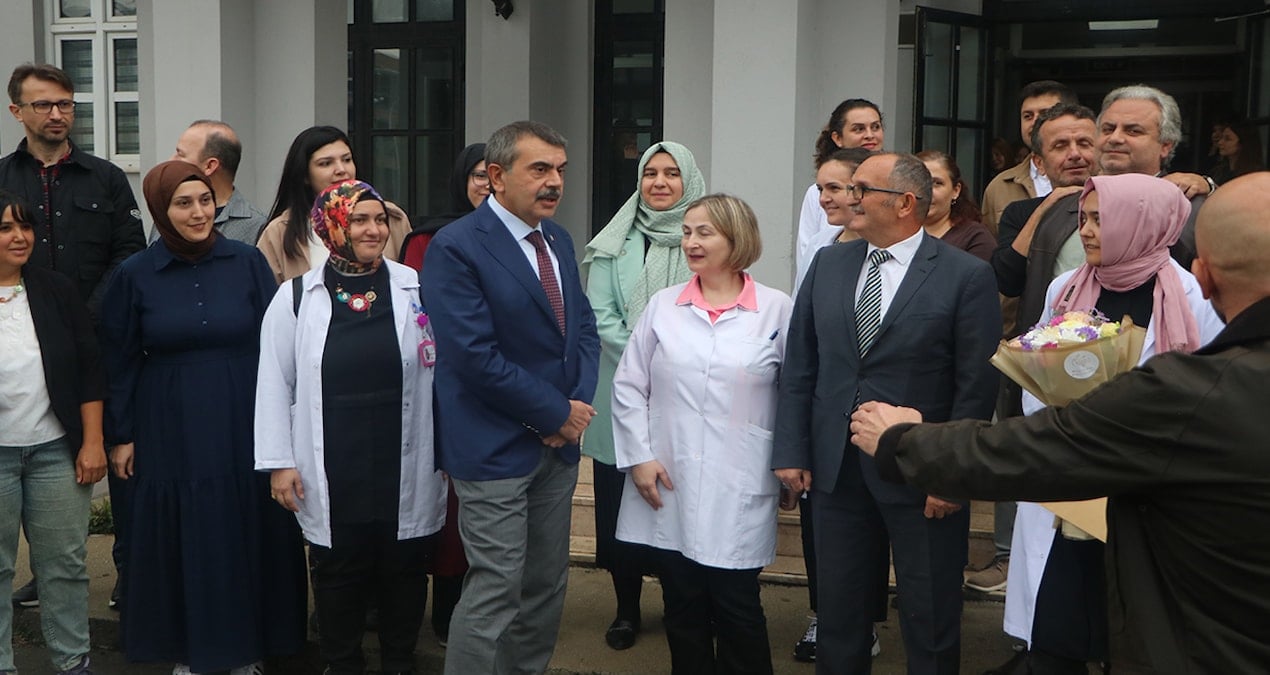 ogretmen milli egitim bakanini tanimadi Lv6NDTaR