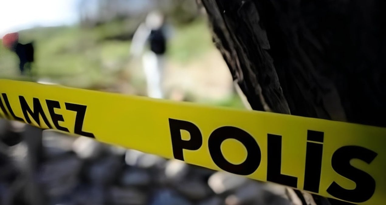 otopark yakinindaki erkek cesedi ekipleri harekete gecirdi HH2ZWw26