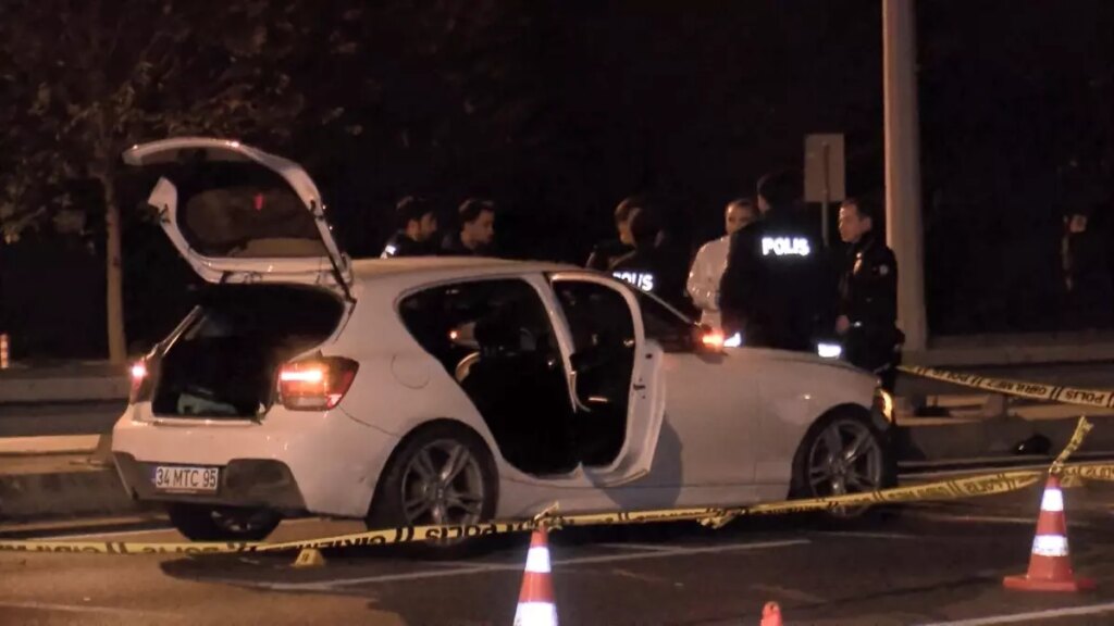 bakirkoyde polis takibinde kaza supheli yaralandi NNYwzETe.jpg