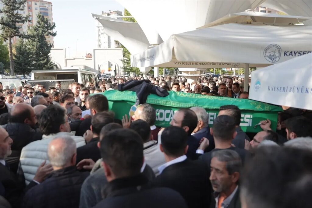 ismail onay son yolculuguna ugurlandi nfUW2Png.jpg