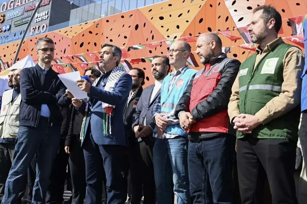 istanbulda gazzeye umut ol kampanyasi vT7JEXvg.jpg