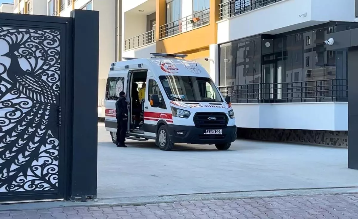 konyada tabancayla oynayan kisi yaralandi 6xbhaerC.jpg