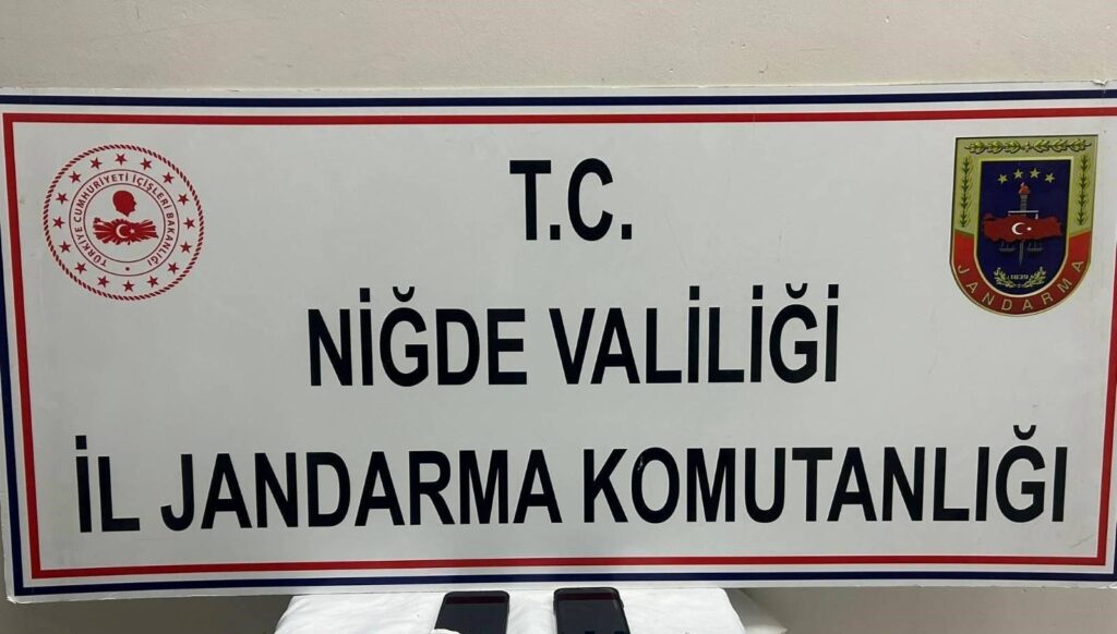 nigdede uyusturucu operasyonu 3 supheli yakalandi UwC78H2R