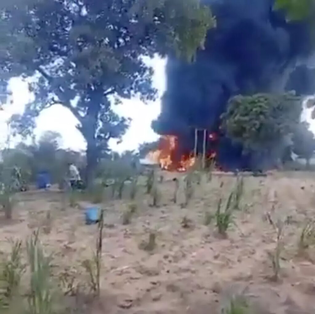 nijeryada tanker patladi 35 olu qC9uQkAl.jpg