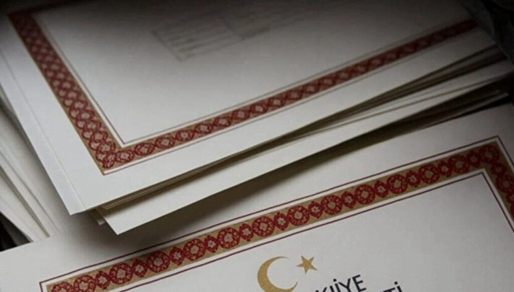 sahte e imza davasi tahliye edilen 5 sanik hakkinda yeniden tutuklama karari xY5zbe98.jpg