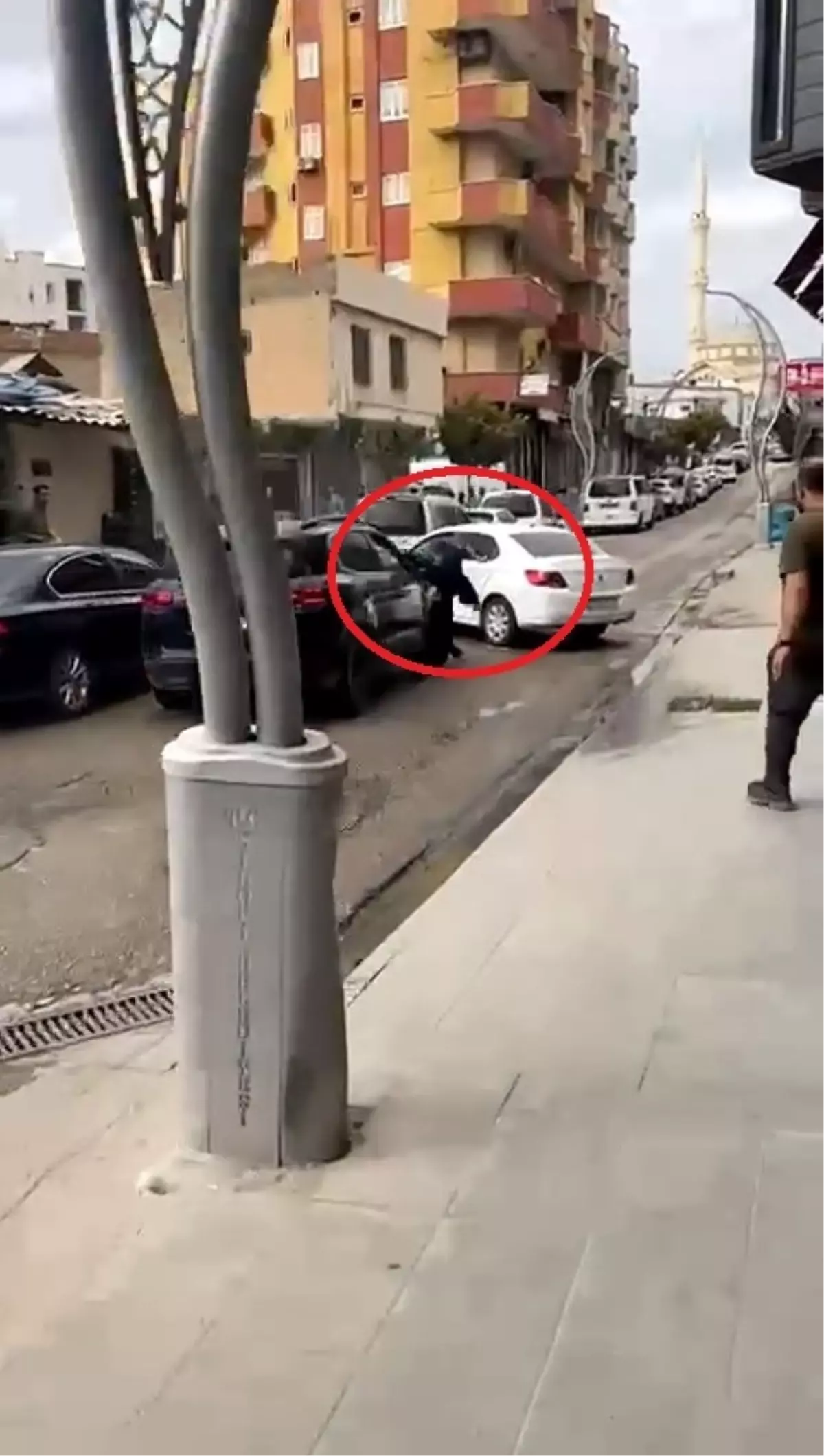 tartisma kanli bitti cip surucusu ayaklarini ezdi 4syXj3Z8.jpg