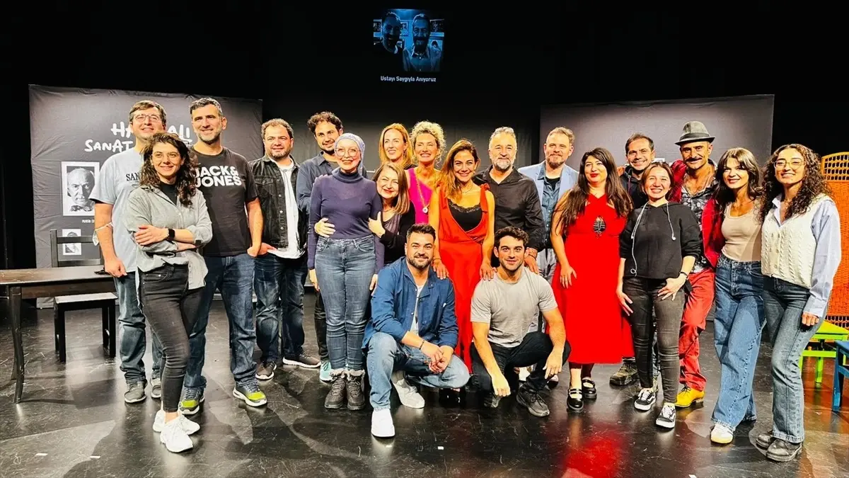 tiyatro frankfurt 2025 2026 sezonuna askimizin son duragi ile basladi BwuutjDK