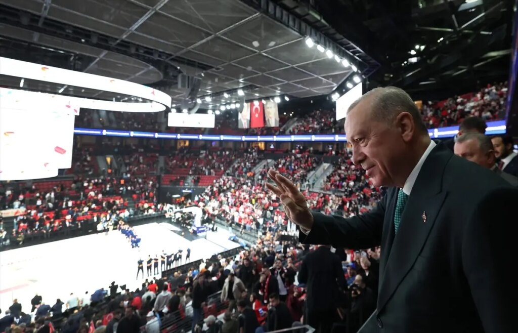 Cumhurbaşkanı Erdoğan, A Milli Erkek Basketbol Takımı’nı tebrik etti