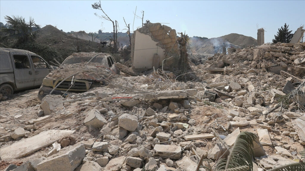 İsrail, ateşkese rağmen Lübnan’ı yine vurdu