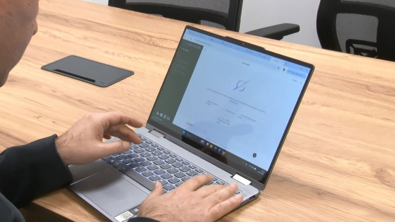 AI devlerine Türk usulü meydan okuma: Cosmos T1 sahneye çıktı